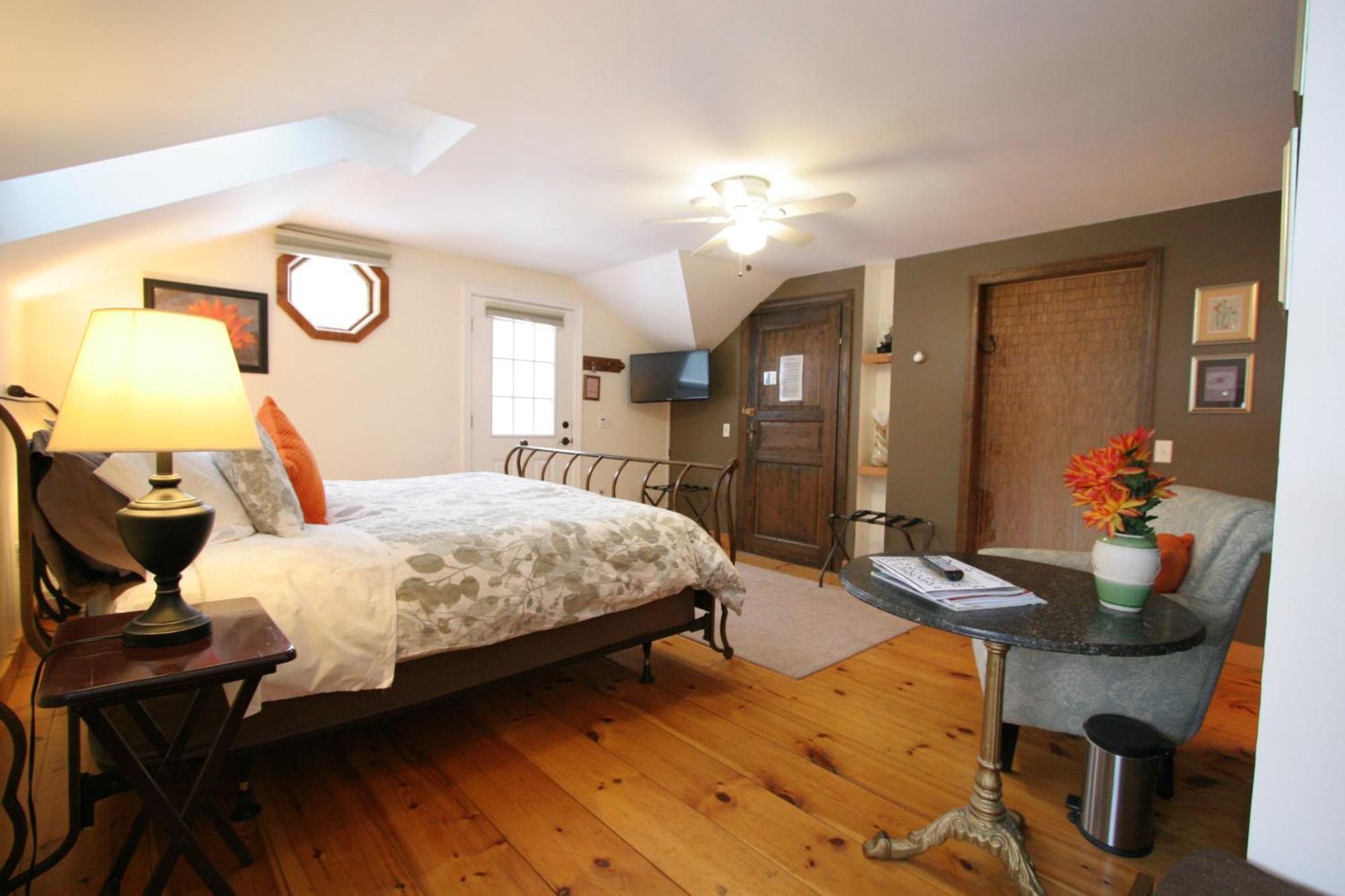 Old Saco Inn Fryeburg Room photo